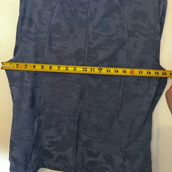 Spyder Women's Embossed Camo Full Zip Active Jacket XL - Picture 13 of 15